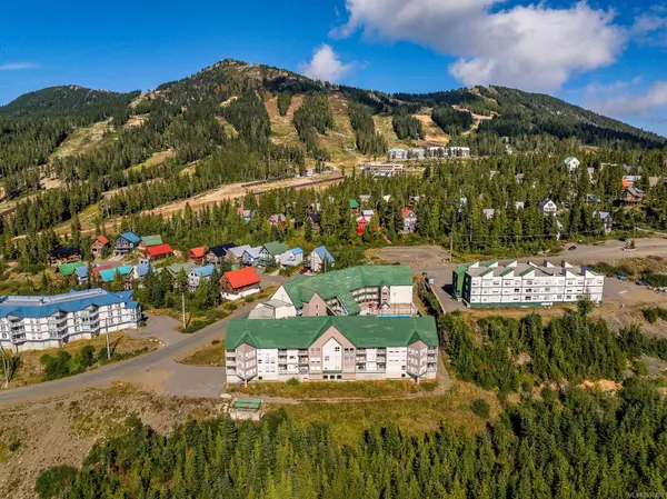 1201 Henry Rd #502, Courtenay, BC V9N 7P2