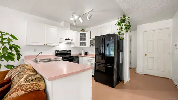 1201 Henry Rd #502, Courtenay, BC V9N 7P2