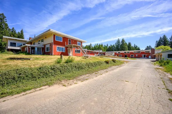 2300 Fowler Rd, Qualicum Beach, BC V9K 2A5