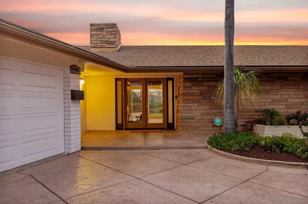 4866 Barbarossa Pl, San Diego, CA 92115