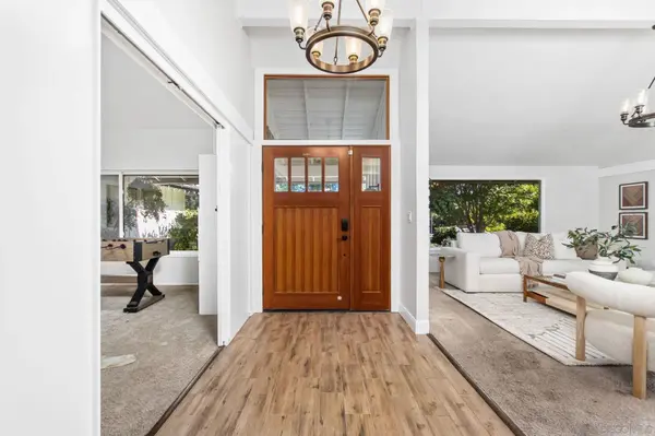 7046 Murray Park Dr, San Diego, CA 92119