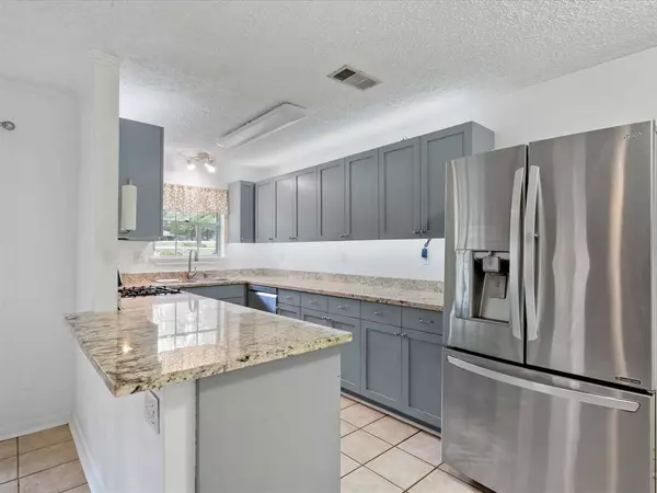 1819 Pin Oak DR, Conroe, TX 77301