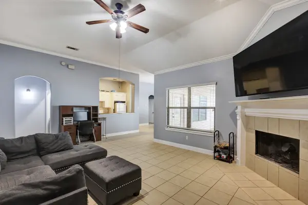 Twain Dr, Montgomery, TX 77356