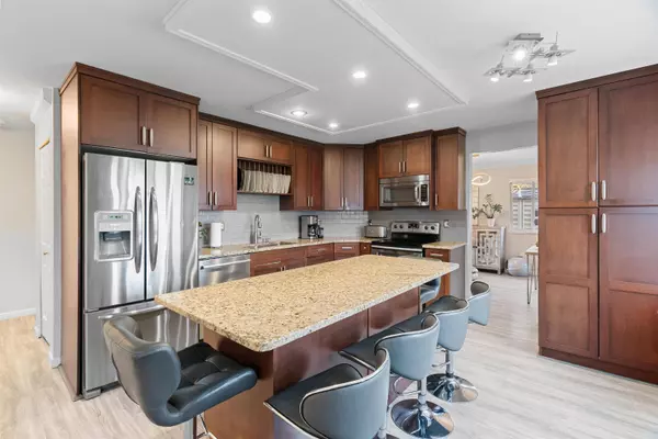 32345 Clinton AVE, Abbotsford, BC V2T 5B3