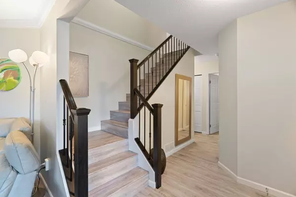 32345 Clinton AVE, Abbotsford, BC V2T 5B3