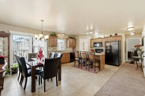 602 RIDGE PLACE DR, Ogden, UT 84404