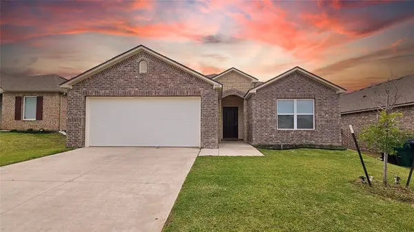 9513 Laredo LN, Yukon, OK 73099