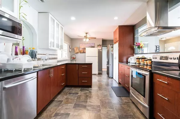 15035 Bluebird CRES, Surrey, BC V3R 4T8