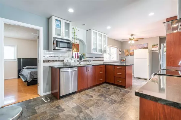 15035 Bluebird CRES, Surrey, BC V3R 4T8