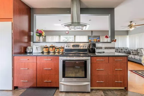 15035 Bluebird CRES, Surrey, BC V3R 4T8