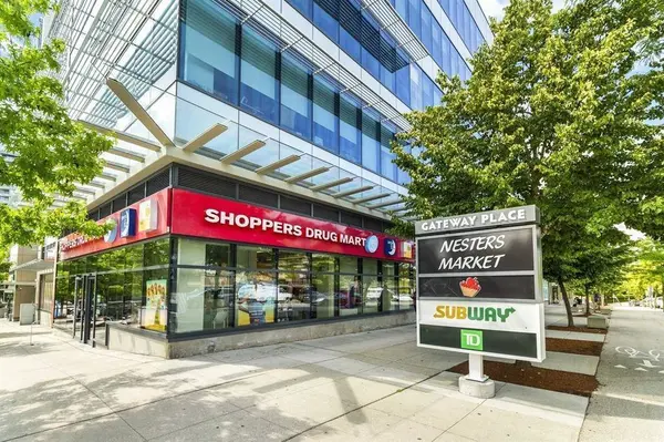 13468 King George BLVD #405, Surrey, BC V3T 0B5