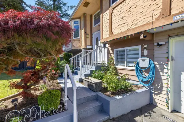 11627 72a AVE, Delta, BC V4C 1B2