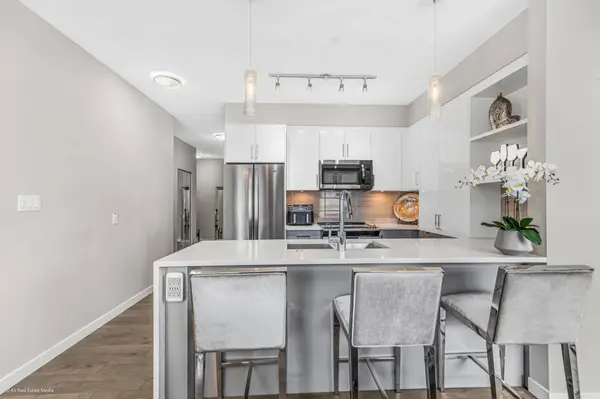 20211 66 AVE #D305, Langley, BC V2Y 0L4