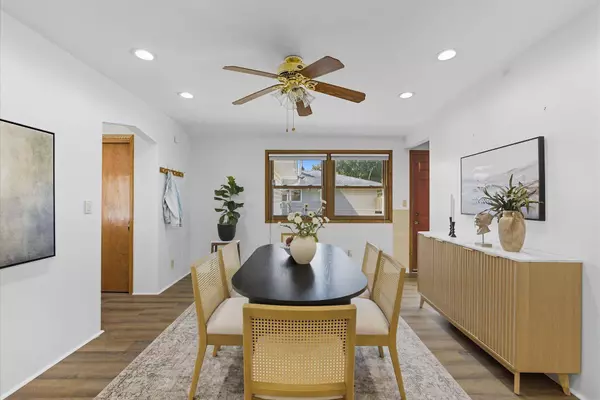 6524 W Carpenter Ave, Greenfield, WI 53220