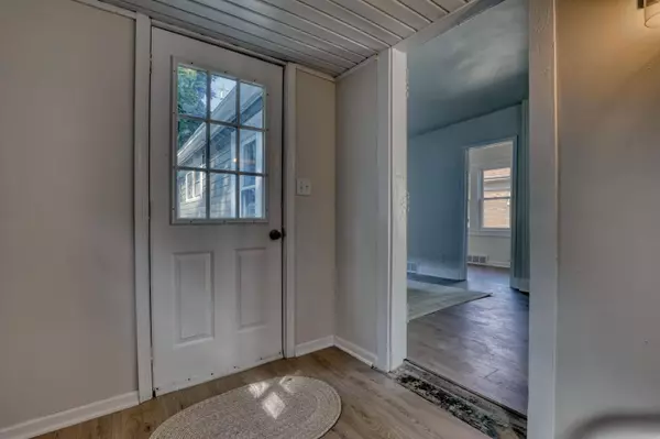 817 E Homer St, Milwaukee, WI 53207