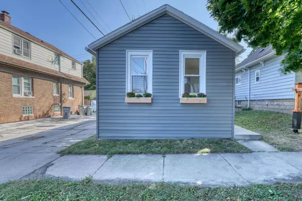 817 E Homer St, Milwaukee, WI 53207