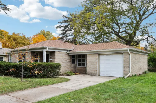 1011 W Silver Spring Dr, Milwaukee, WI 53209