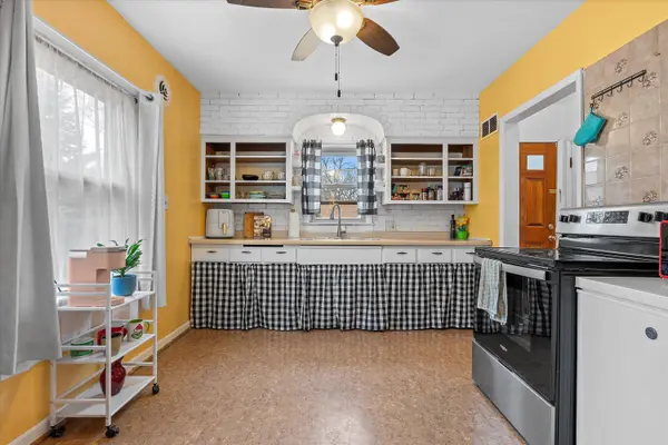 4521 S Lenox St, Milwaukee, WI 53207