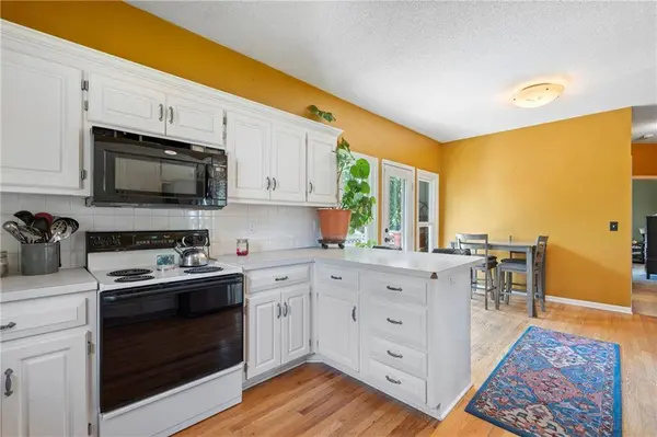 7505 NE 74th TER, Kansas City, MO 64158