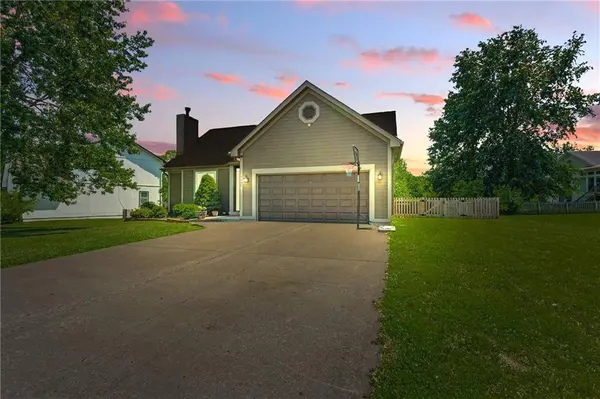 7505 NE 74th TER, Kansas City, MO 64158