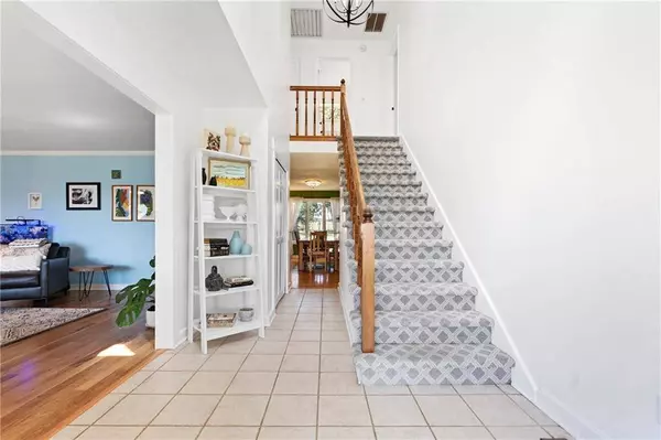 32204 E County Line RD, Pleasant Hill, MO 64080