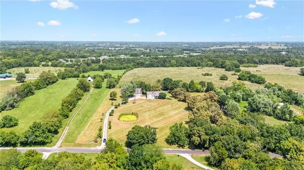 32204 E County Line RD, Pleasant Hill, MO 64080