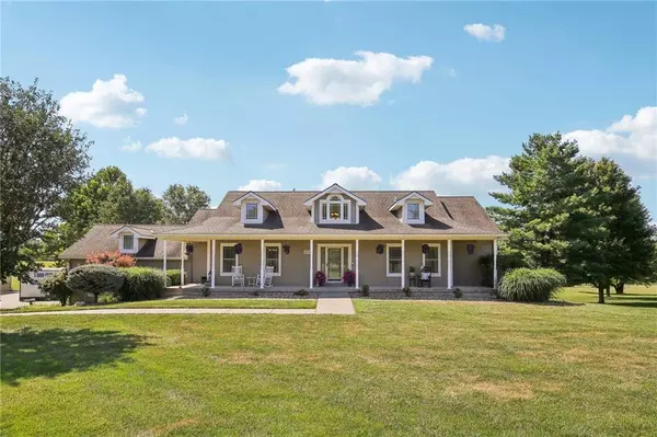 18941 Ward Pkwy, Tonganoxie, KS 66086