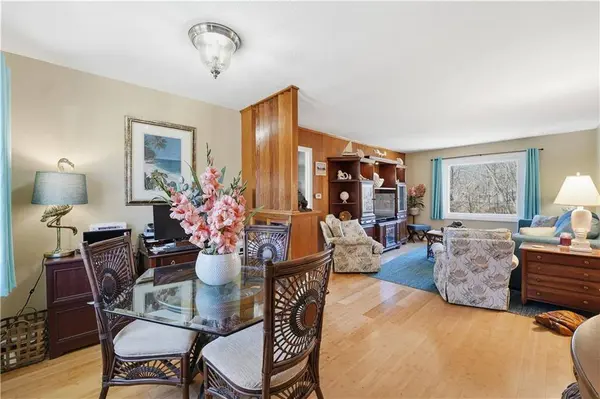 1424 Lawrence AVE, Leavenworth, KS 66048