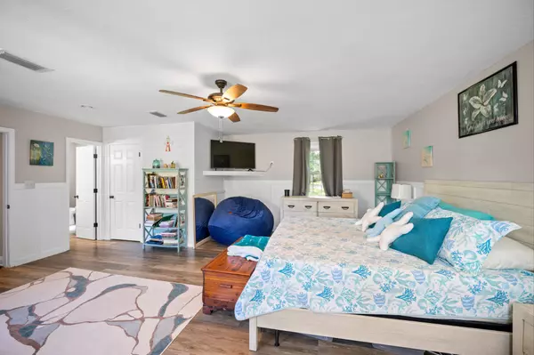 How to Stage Your Home While You’re Still Living In It: A Real-World Guide for Gulf Coast Sellers