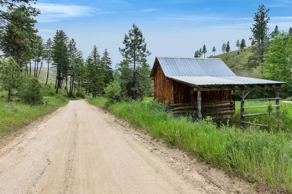 Nhn Dugout Gulch RD, Darby, MT 59829