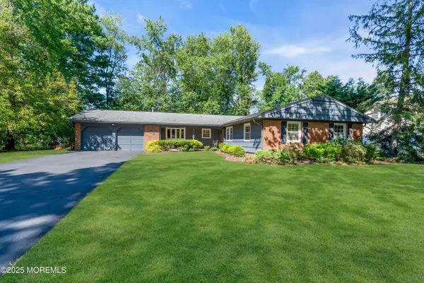 41 Livingston Lane, Manalapan, NJ 07726