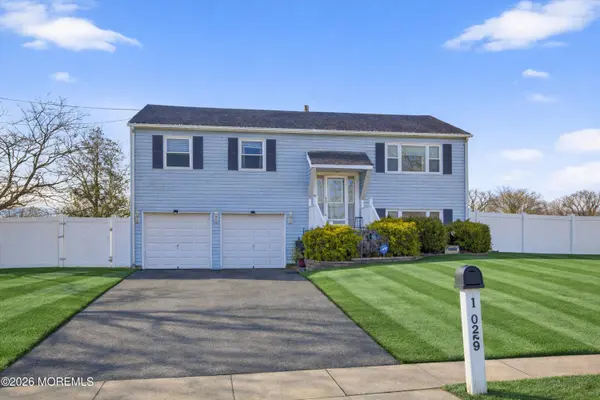 1029 Lucy Lane, Toms River, NJ 08753