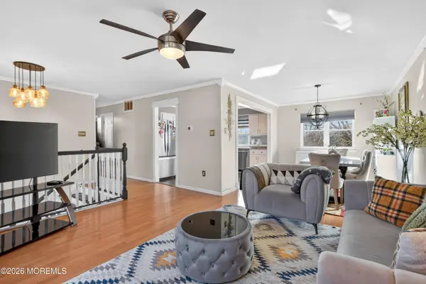 1029 Lucy Lane, Toms River, NJ 08753