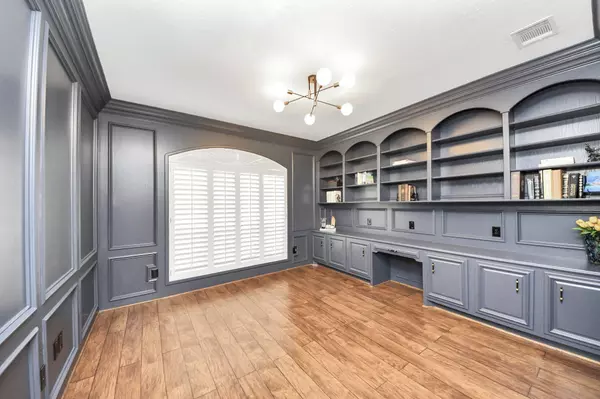 12810 Wondering Forest DR, Tomball, TX 77377