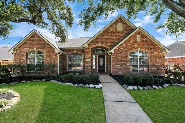 9138 Shango LN, Houston, TX 77095