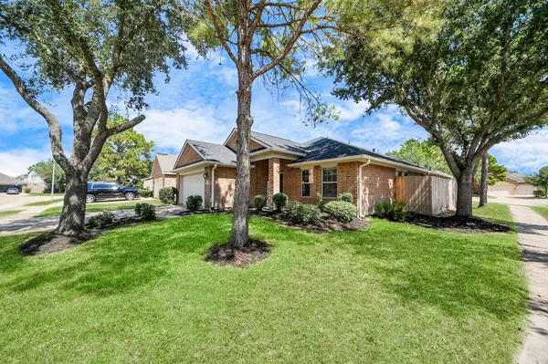 8226 Stratford Canyon DR, Cypress, TX 77433