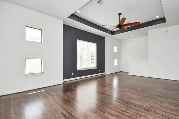3900 Center ST, Houston, TX 77007