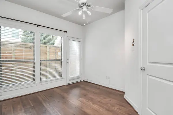 3900 Center ST, Houston, TX 77007
