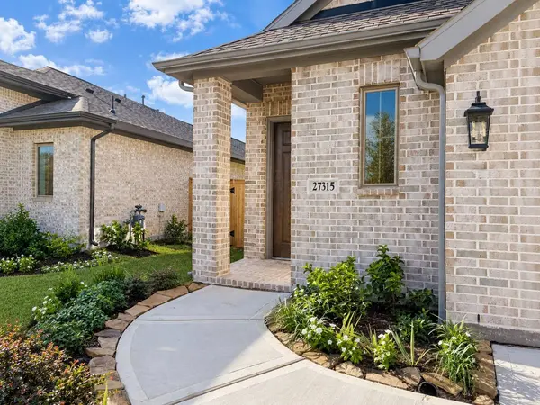 27315 Scarlet Paint Brush DR, Hockley, TX 77447