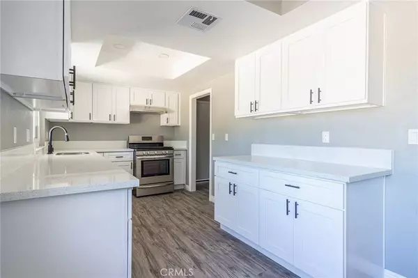 7323 Redwood AVE, Hesperia, CA 92345