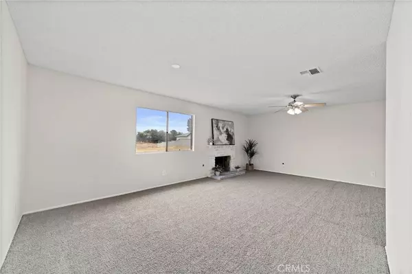 5476 Trail Canyon DR, Jurupa Valley, CA 91752