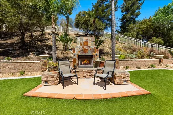 1114 Casandra LN, Corona, CA 92879