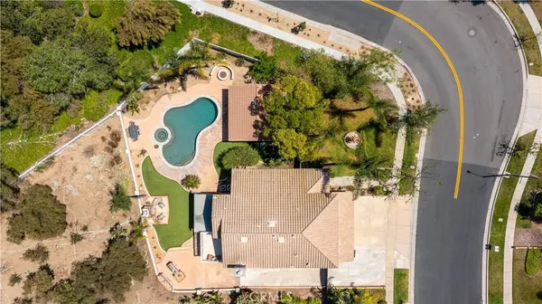 1114 Casandra LN, Corona, CA 92879