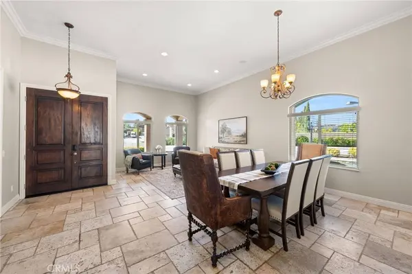 947 Martina CIR, Corona, CA 92879