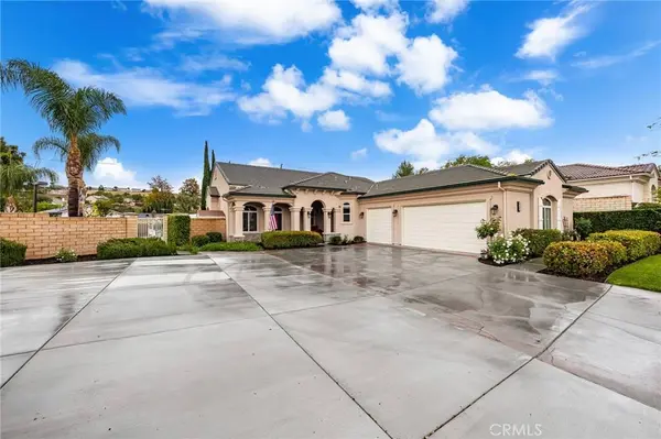 947 Martina CIR, Corona, CA 92879