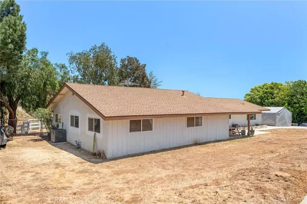 5820 Avenue Juan Bautista, Jurupa Valley, CA 92509
