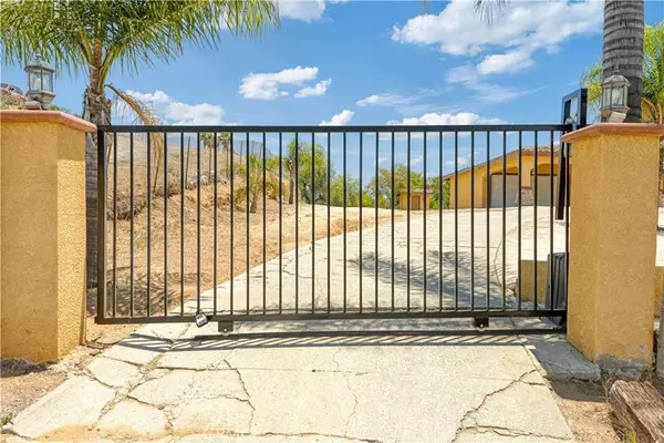 5071 Bushnell AVE, Riverside, CA 92505