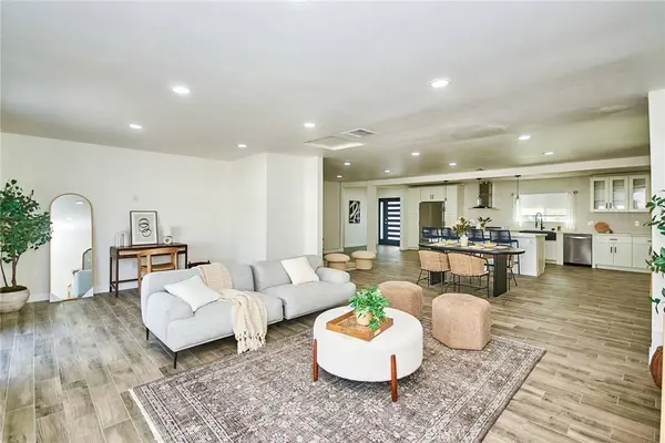 512 S Barranca ST, West Covina, CA 91791