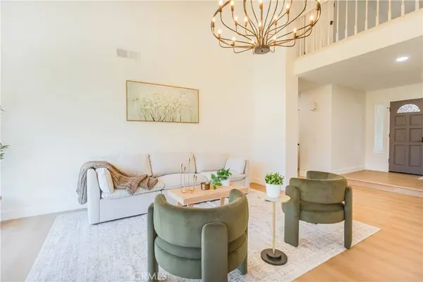 2352 Keusder, Riverside, CA 92503