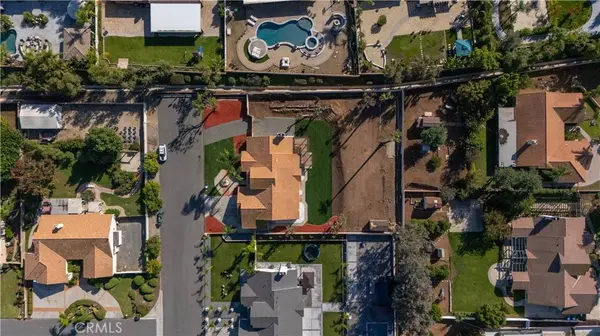 2352 Keusder, Riverside, CA 92503